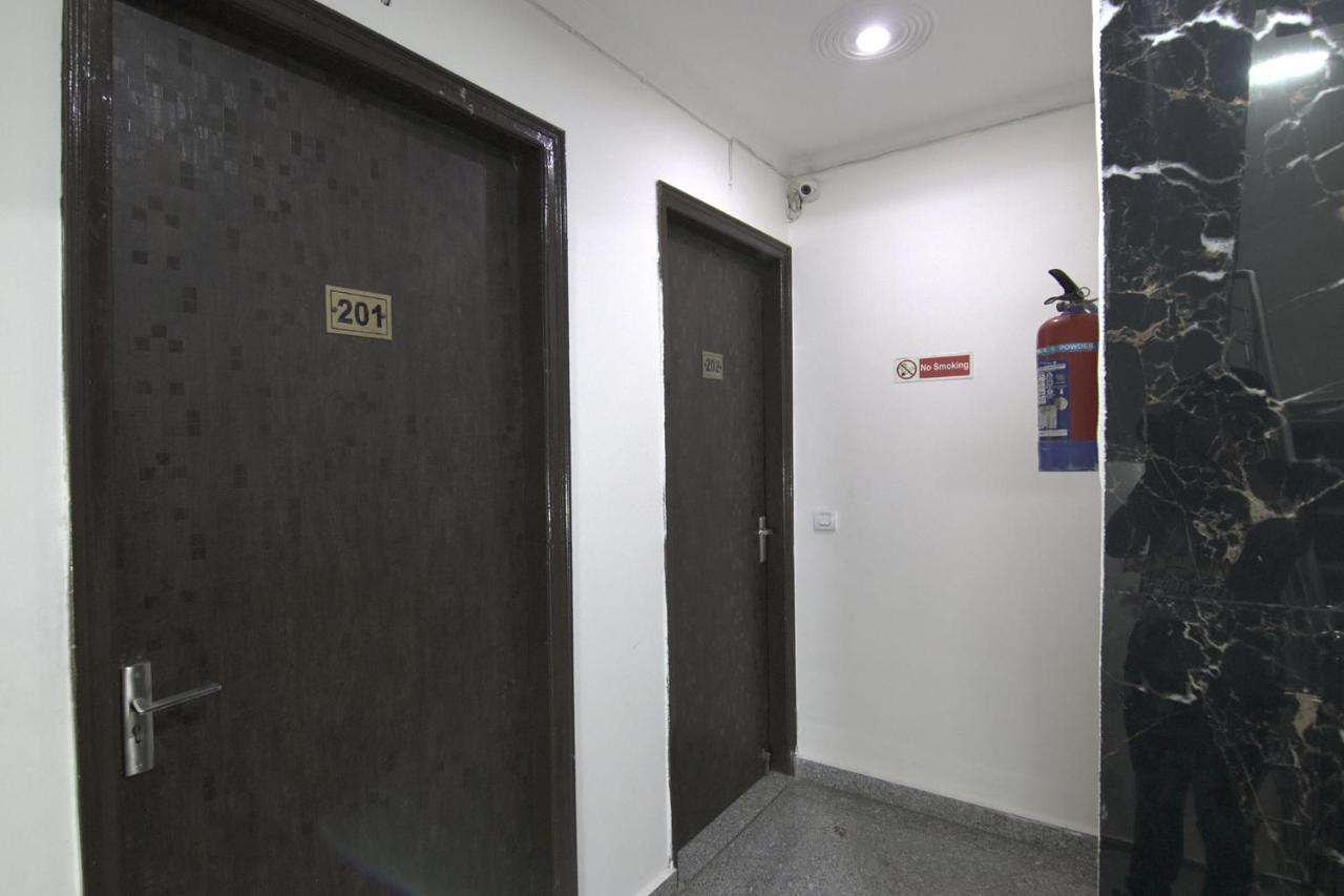 Fabhotel Airport Avalon Near Igi Airport ニューデリー エクステリア 写真