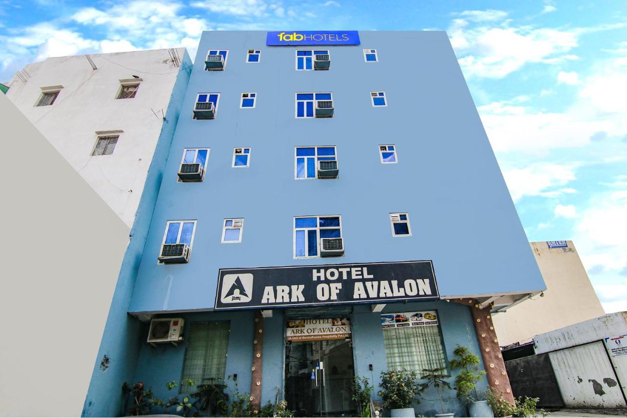 Fabhotel Airport Avalon Near Igi Airport ニューデリー エクステリア 写真