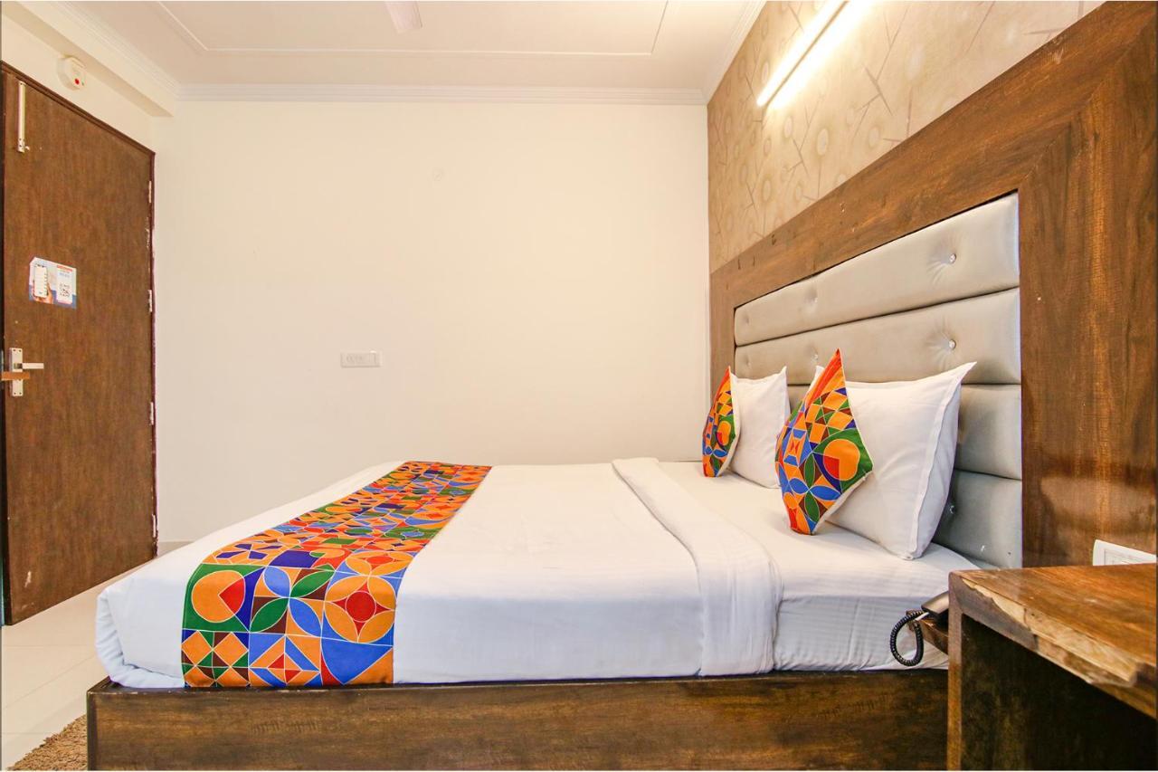 Fabhotel Airport Avalon Near Igi Airport ニューデリー エクステリア 写真